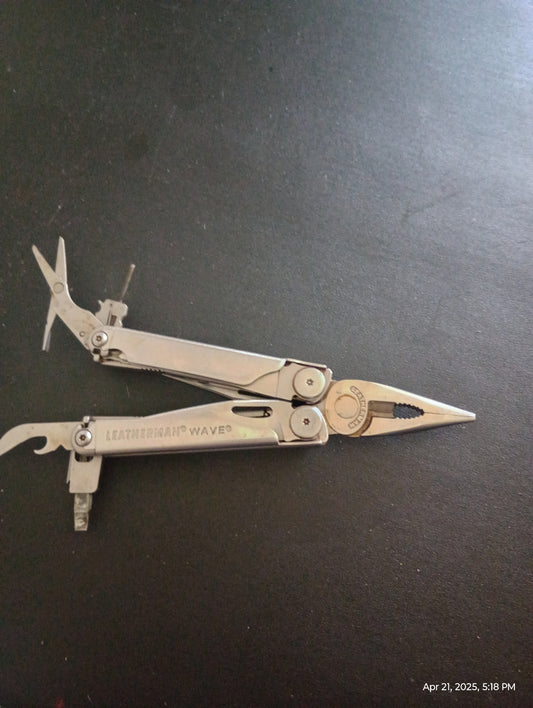 Leatherman wave multi tool